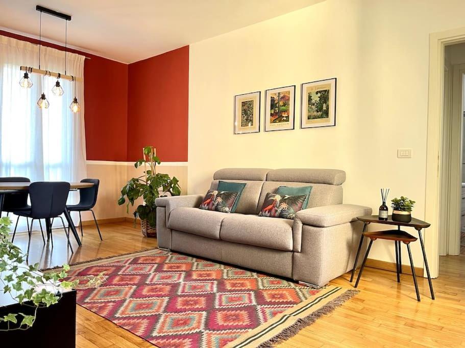 Appartamento Moderno In Tenuta Melloni أنسولا ديليميليا المظهر الخارجي الصورة